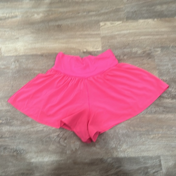 Never worn crossover waistband Aerie shorts - Picture 2 of 3